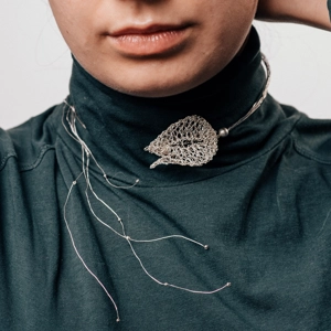 Ezüstvirág nyakék